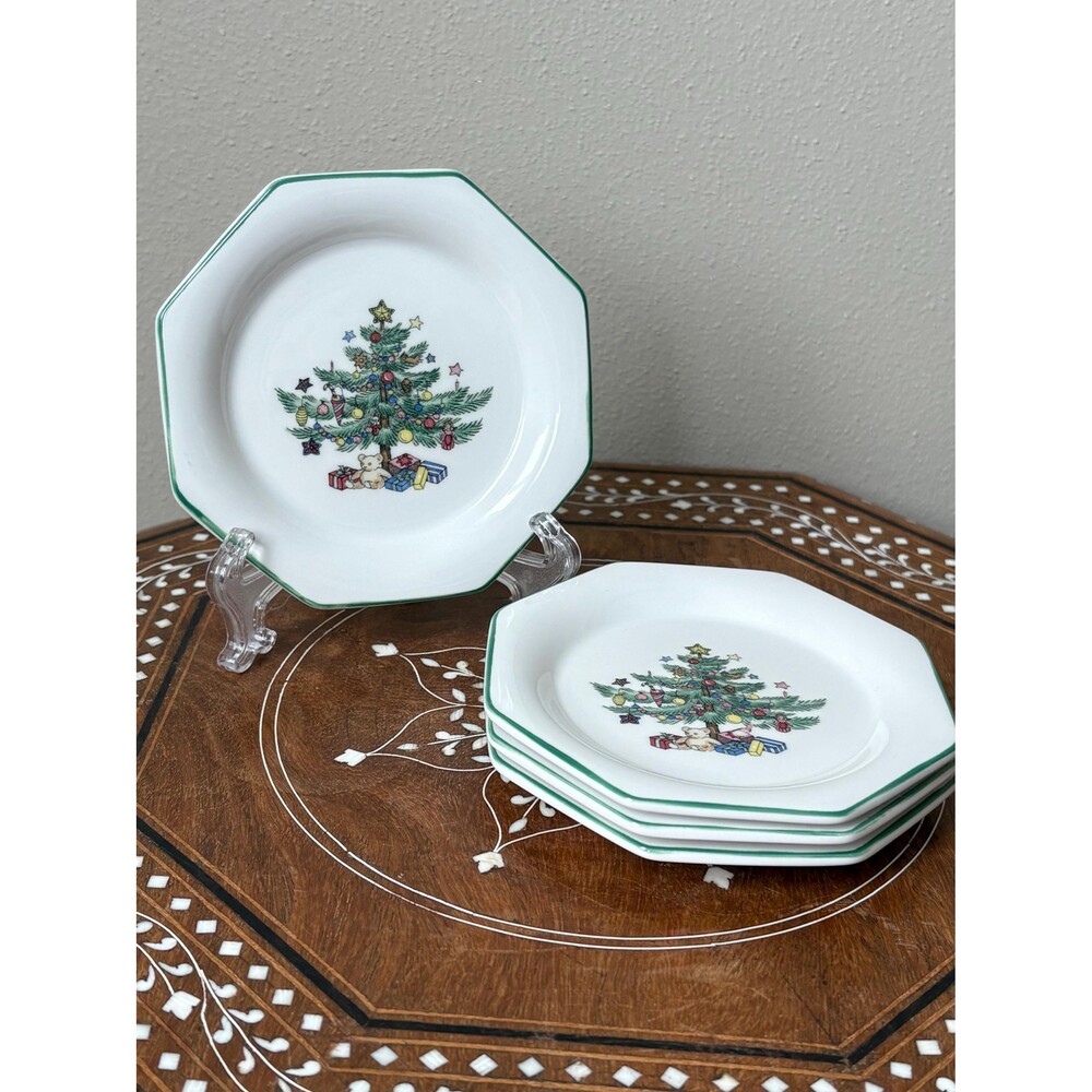 Vintage NIKKO ‘Christmastime’ Snack Dishes/Coasters Japan - Set Of 4